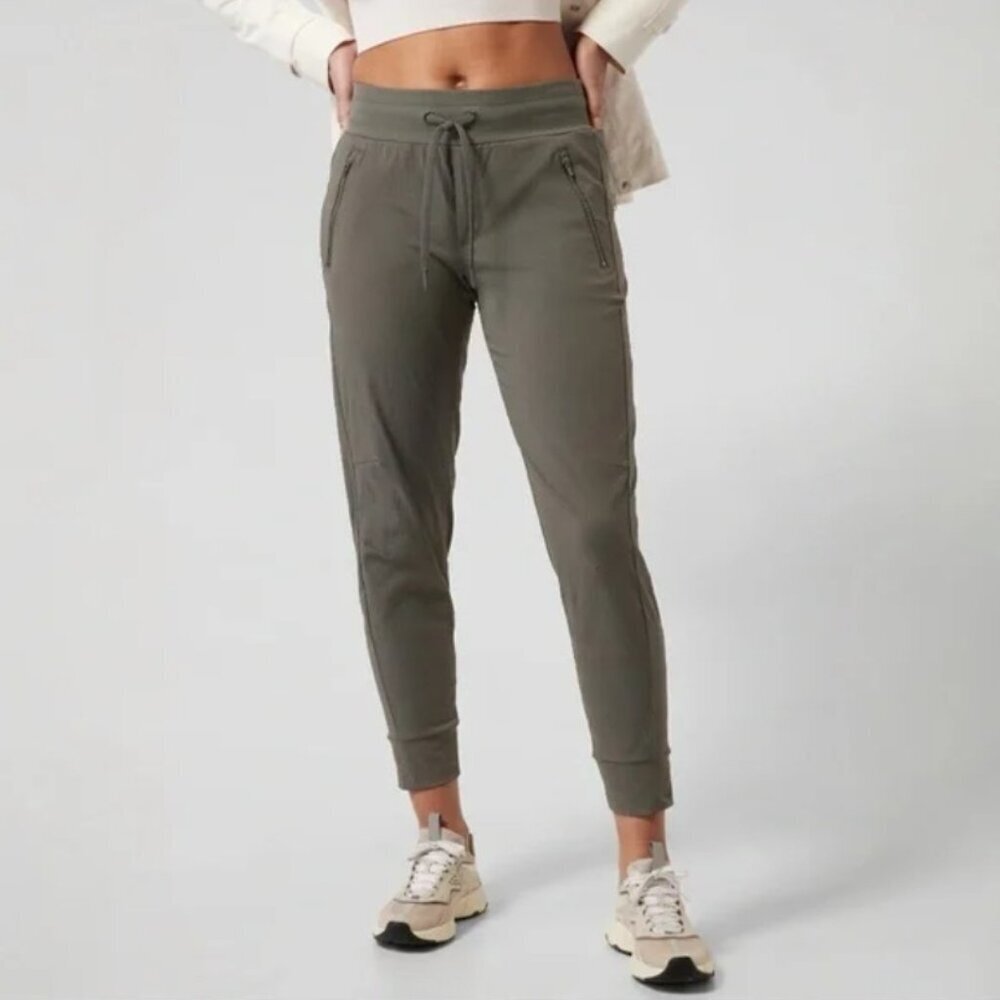 Athleta Trekkie North Jogger Green Athleisure Travel Sz 18
